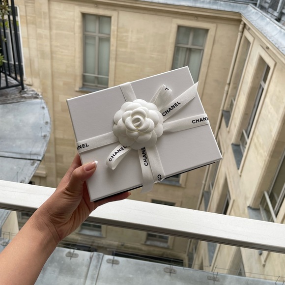 CHANEL card case (green) with Rue Cambon packaging - Picture 5 of 8